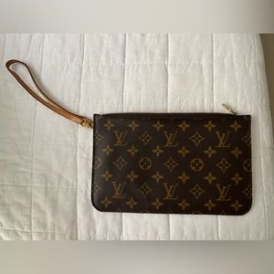 Used Louis Vuitton Monogram Neverfull Pochette Wristlet